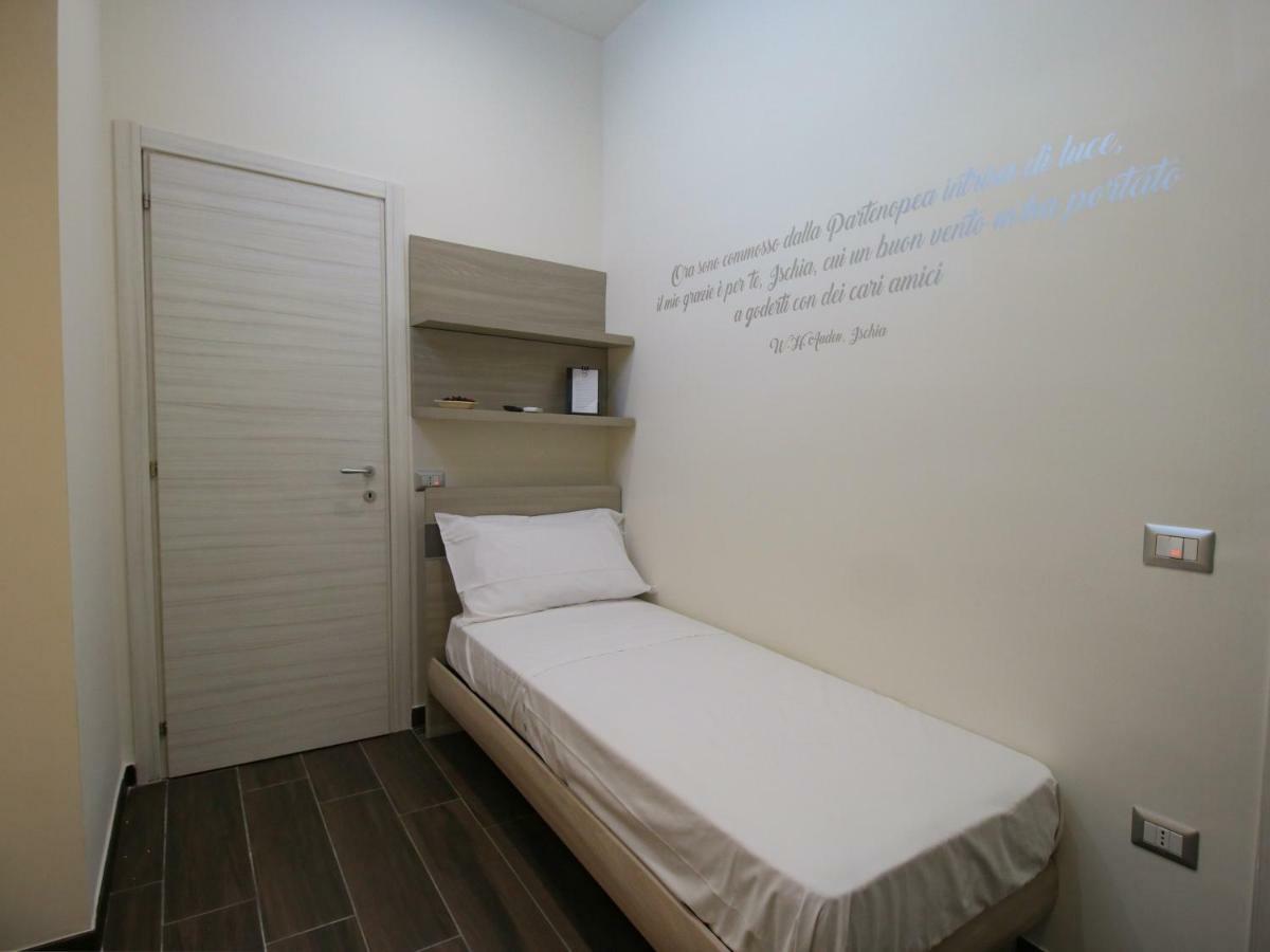 B&B Pisadog เนเปิลส์ ภายนอก รูปภาพ