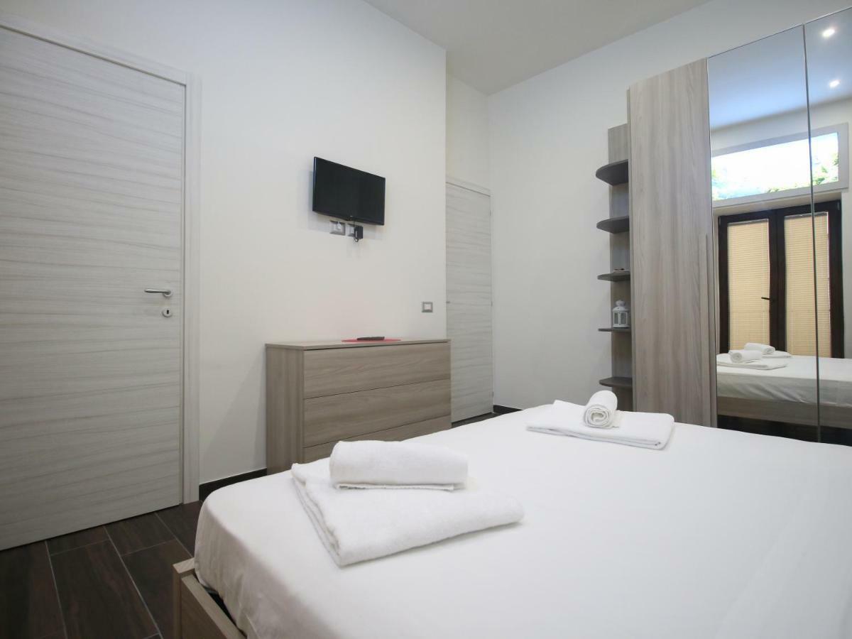 B&B Pisadog เนเปิลส์ ภายนอก รูปภาพ