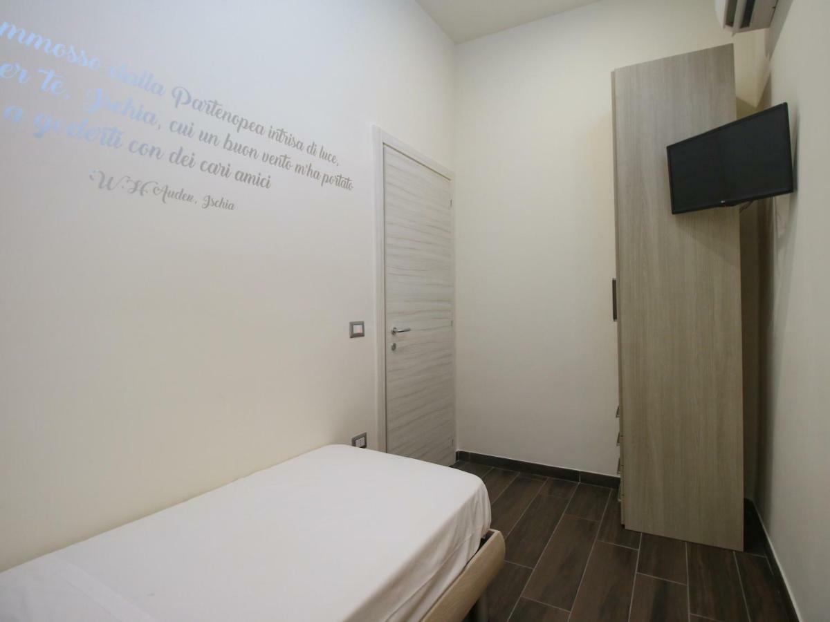 B&B Pisadog เนเปิลส์ ภายนอก รูปภาพ